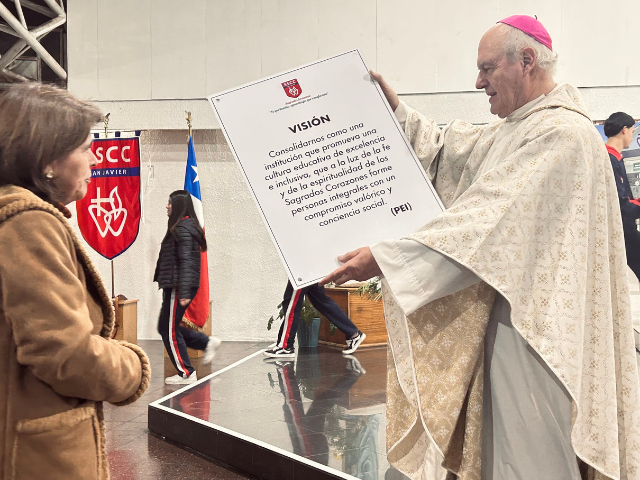 Con simbólica misa comunidad educativa celebró a los Sagrados Corazones
