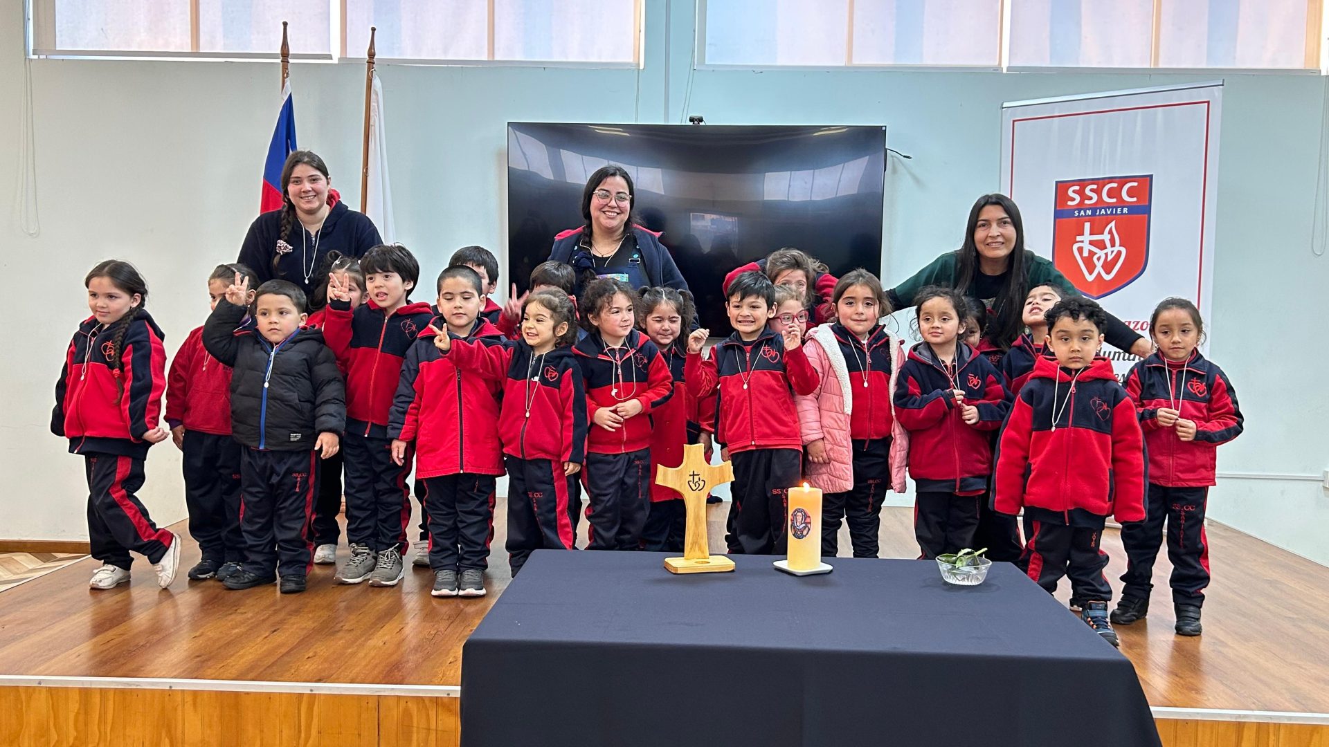 Alumnos de Pre-Kínder vivieron emotiva entrega de medallas de la Virgen