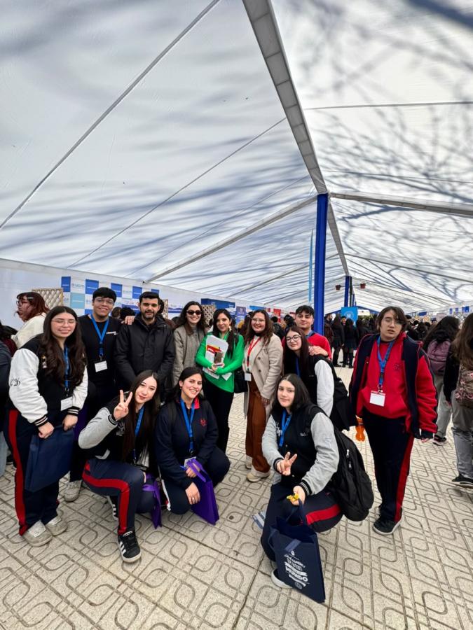 IV° Medios visitan Feria Lasallista 
