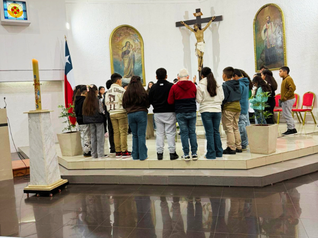 Niños de Catequesis recibieron el Padre Nuestro
