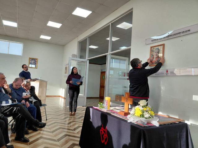 Se realizó emotiva ceremonia póstuma a gestores del actual colegio