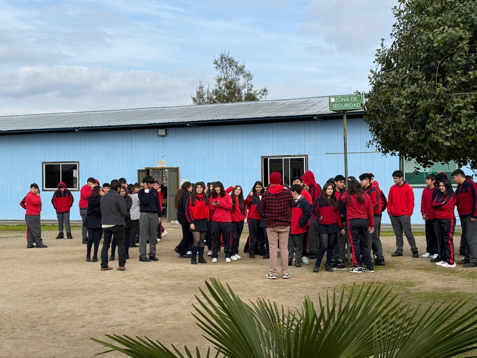 Comunidad educativa desarrolló con éxito simulacro sísmico