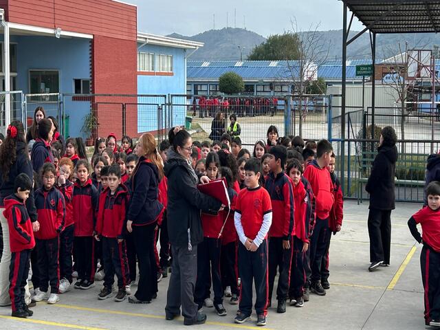Comunidad educativa desarrolló con éxito simulacro sísmico