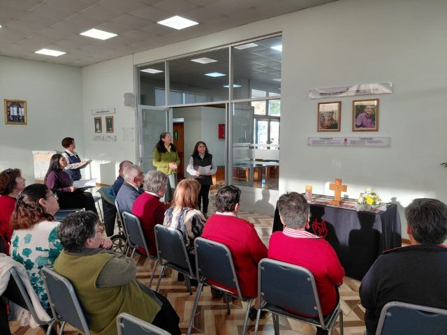 Se realizó emotiva ceremonia póstuma a gestores del actual colegio