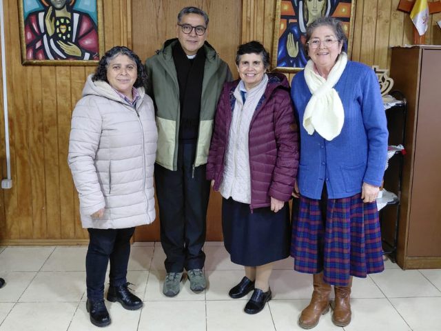 Comunidad educativa agradece servicio pastoral del P. Alejandro