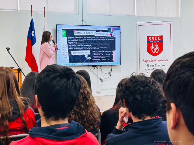 Estudiantes conocen asignaturas electivas de profundización 2027